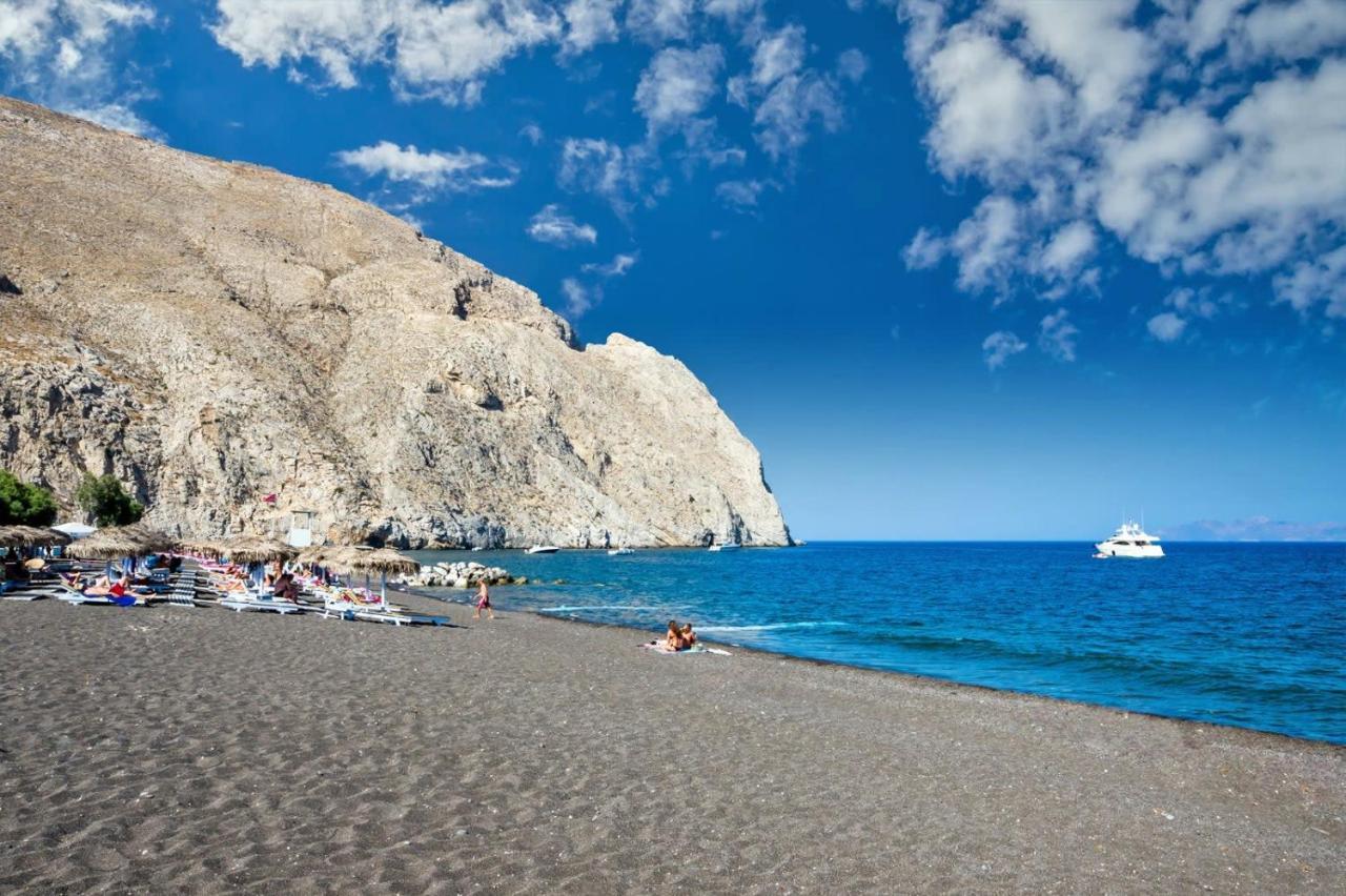 Santorini Seaside Retreat - Flora'S Summer Escape 佩里萨 外观 照片