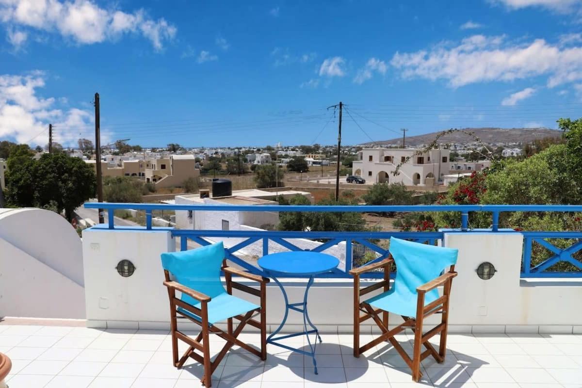 Santorini Seaside Retreat - Flora'S Summer Escape 佩里萨 外观 照片