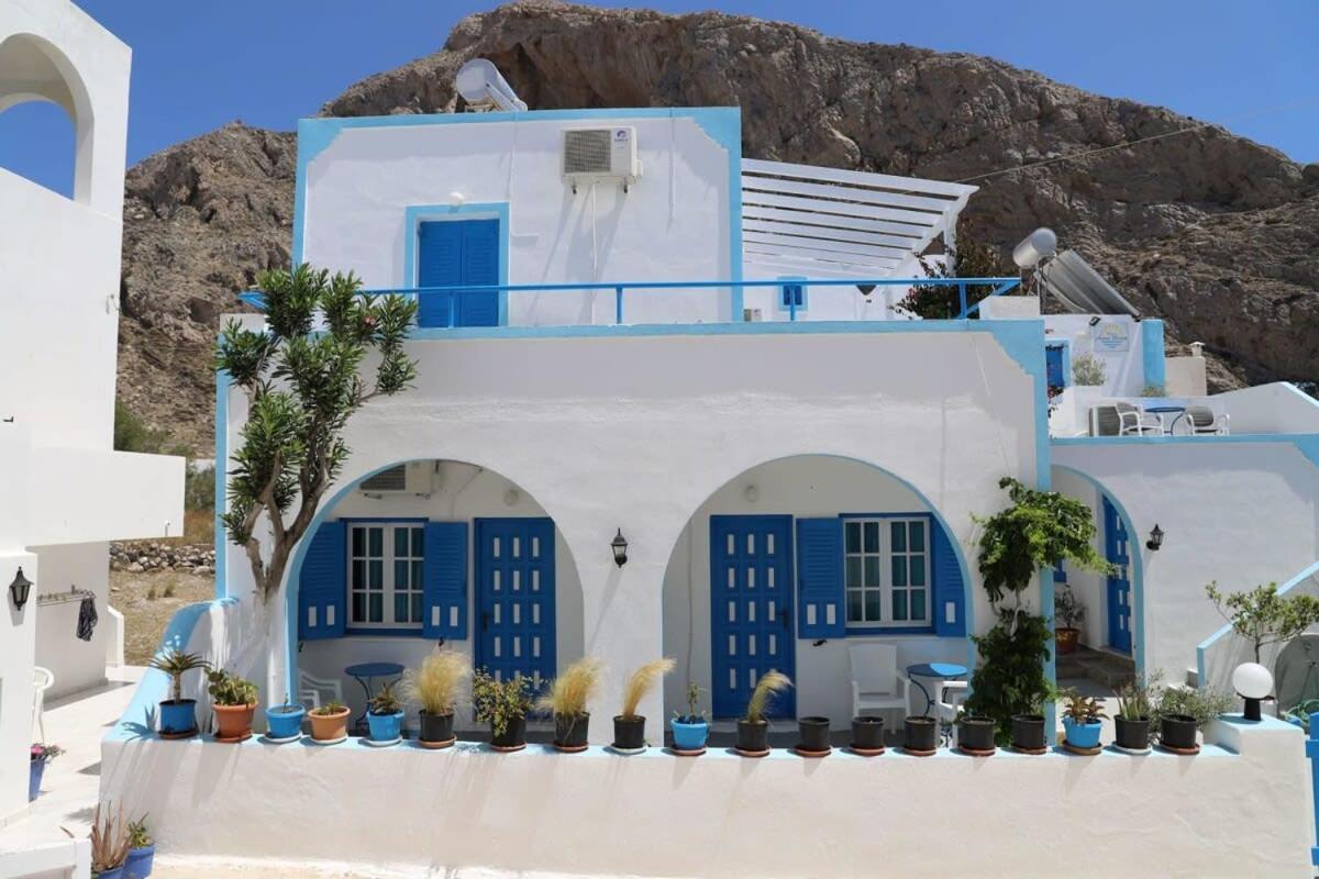Santorini Seaside Retreat - Flora'S Summer Escape 佩里萨 外观 照片